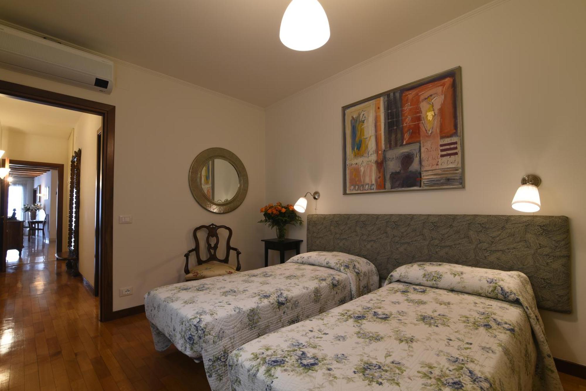Padovaresidence Apartments - Vista Piazza Delle Erbe E Palazzo Della Ragione Extérieur photo