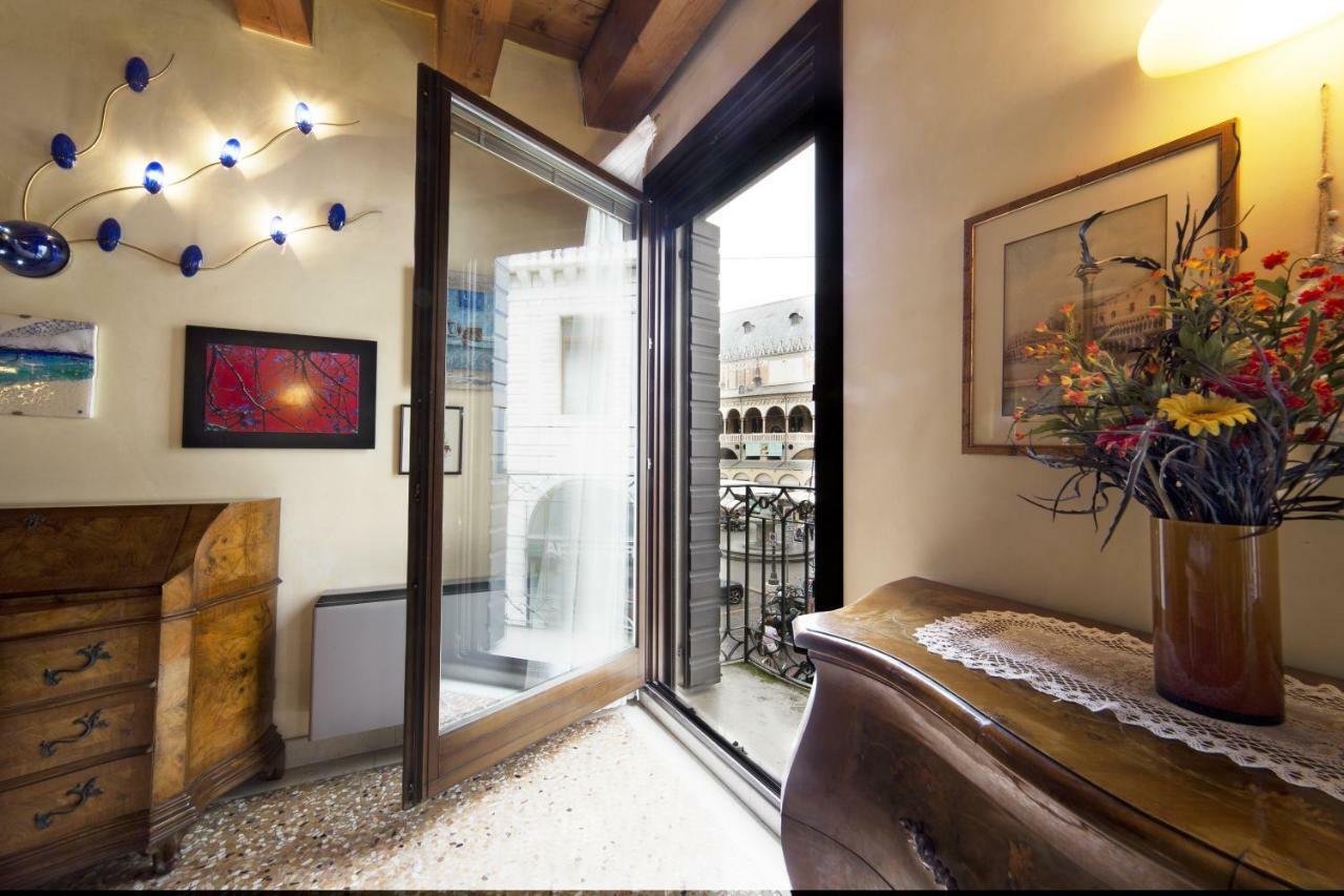 Padovaresidence Apartments - Vista Piazza Delle Erbe E Palazzo Della Ragione Extérieur photo